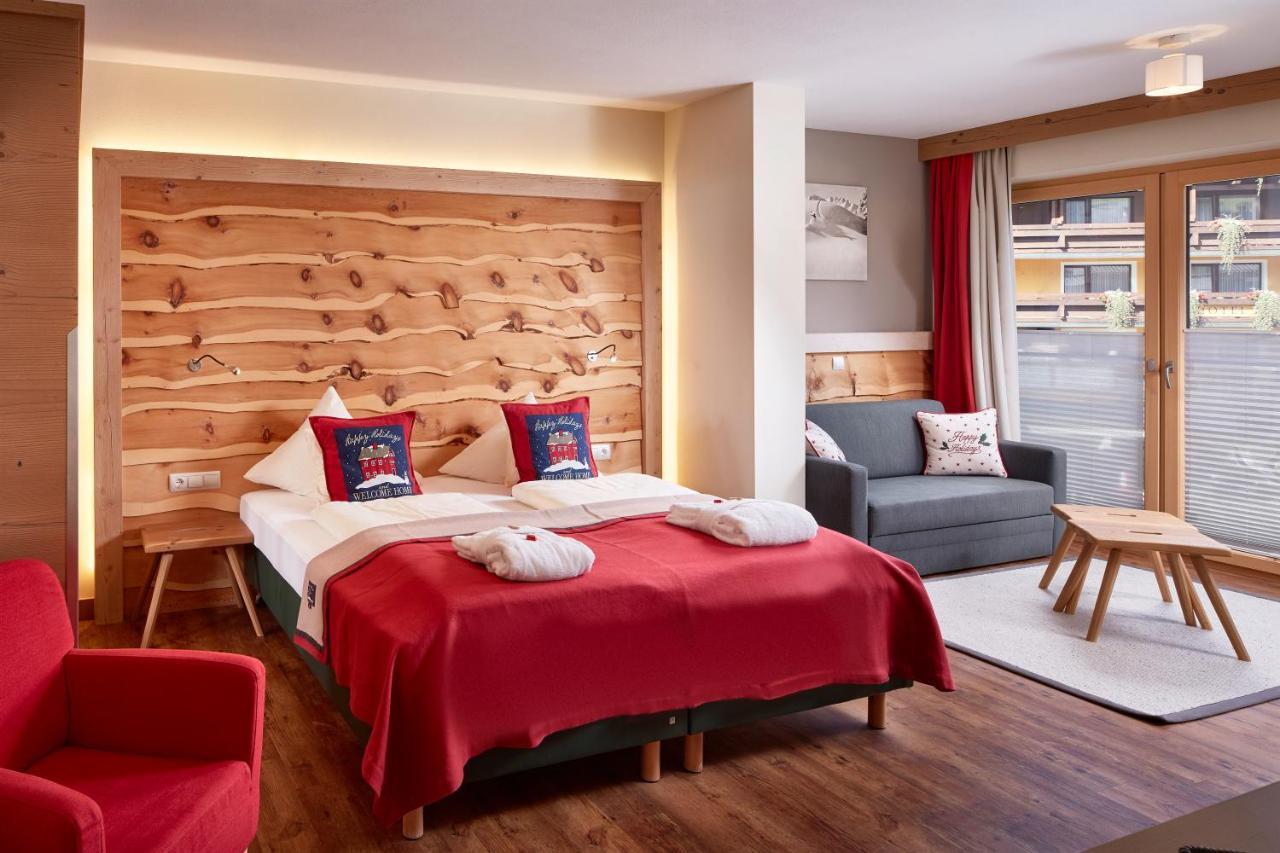 Hotel Hasenauer 4 Sterne Superior ザールバッハ・ヒンターグレム エクステリア 写真