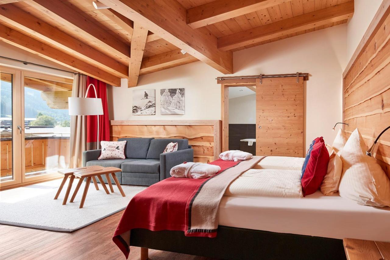 Hotel Hasenauer 4 Sterne Superior ザールバッハ・ヒンターグレム エクステリア 写真