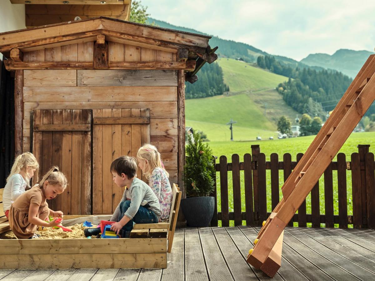 Hotel Hasenauer 4 Sterne Superior ザールバッハ・ヒンターグレム エクステリア 写真
