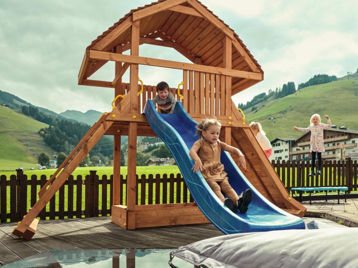 Hotel Hasenauer 4 Sterne Superior ザールバッハ・ヒンターグレム エクステリア 写真