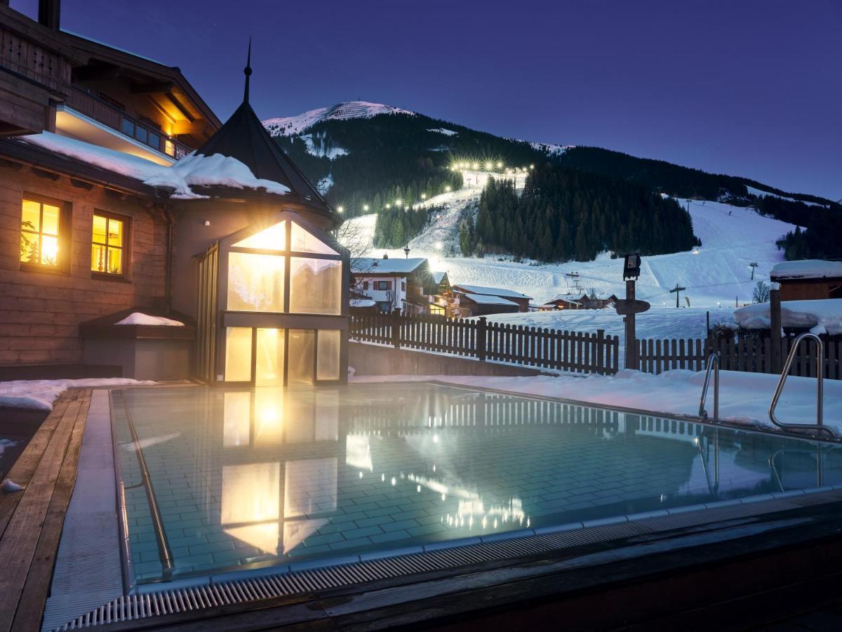 Hotel Hasenauer 4 Sterne Superior ザールバッハ・ヒンターグレム エクステリア 写真
