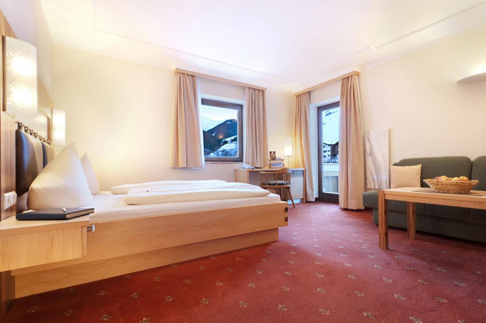 Hotel Hasenauer 4 Sterne Superior ザールバッハ・ヒンターグレム 部屋 写真