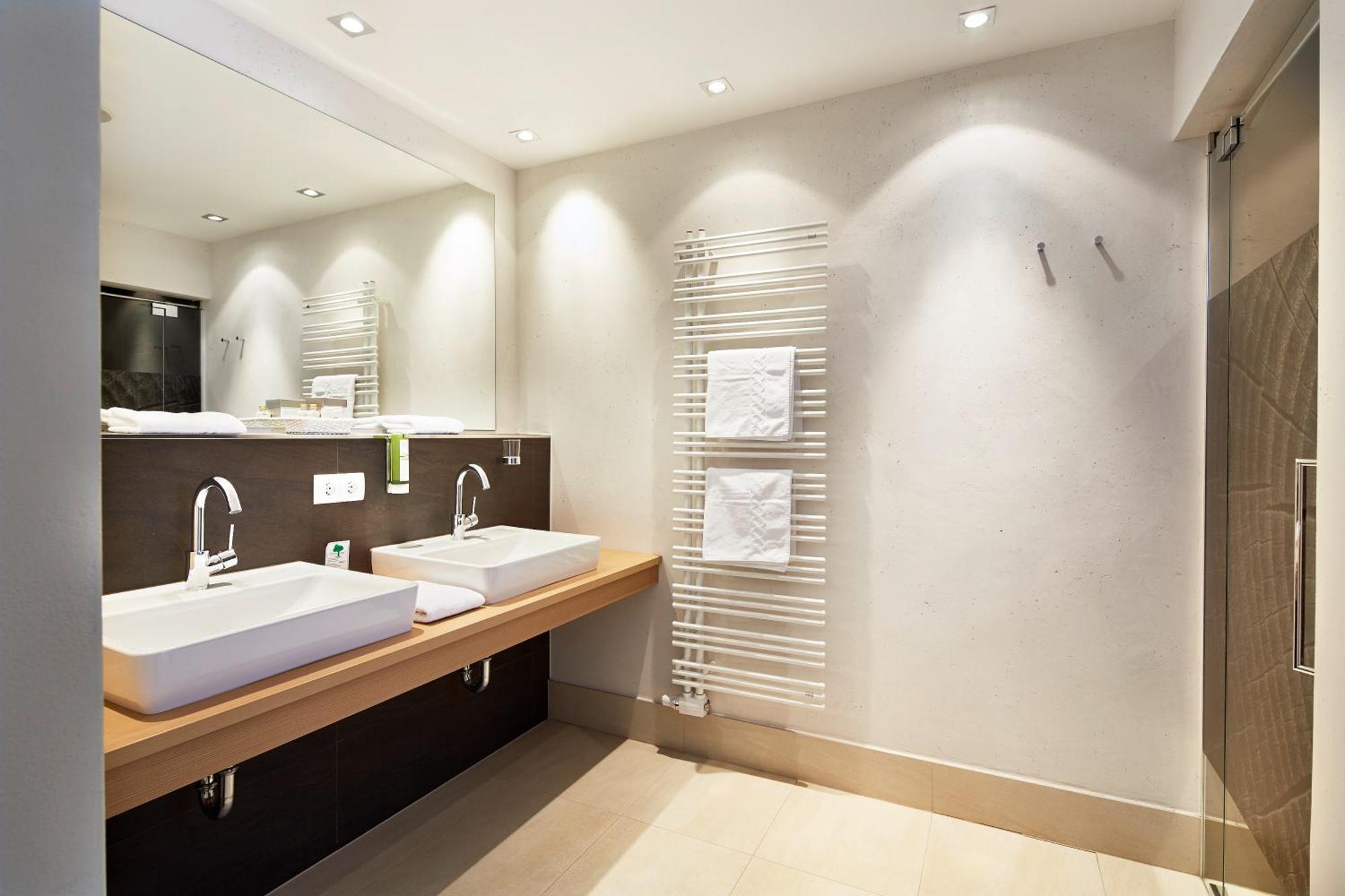 Hotel Hasenauer 4 Sterne Superior ザールバッハ・ヒンターグレム 部屋 写真