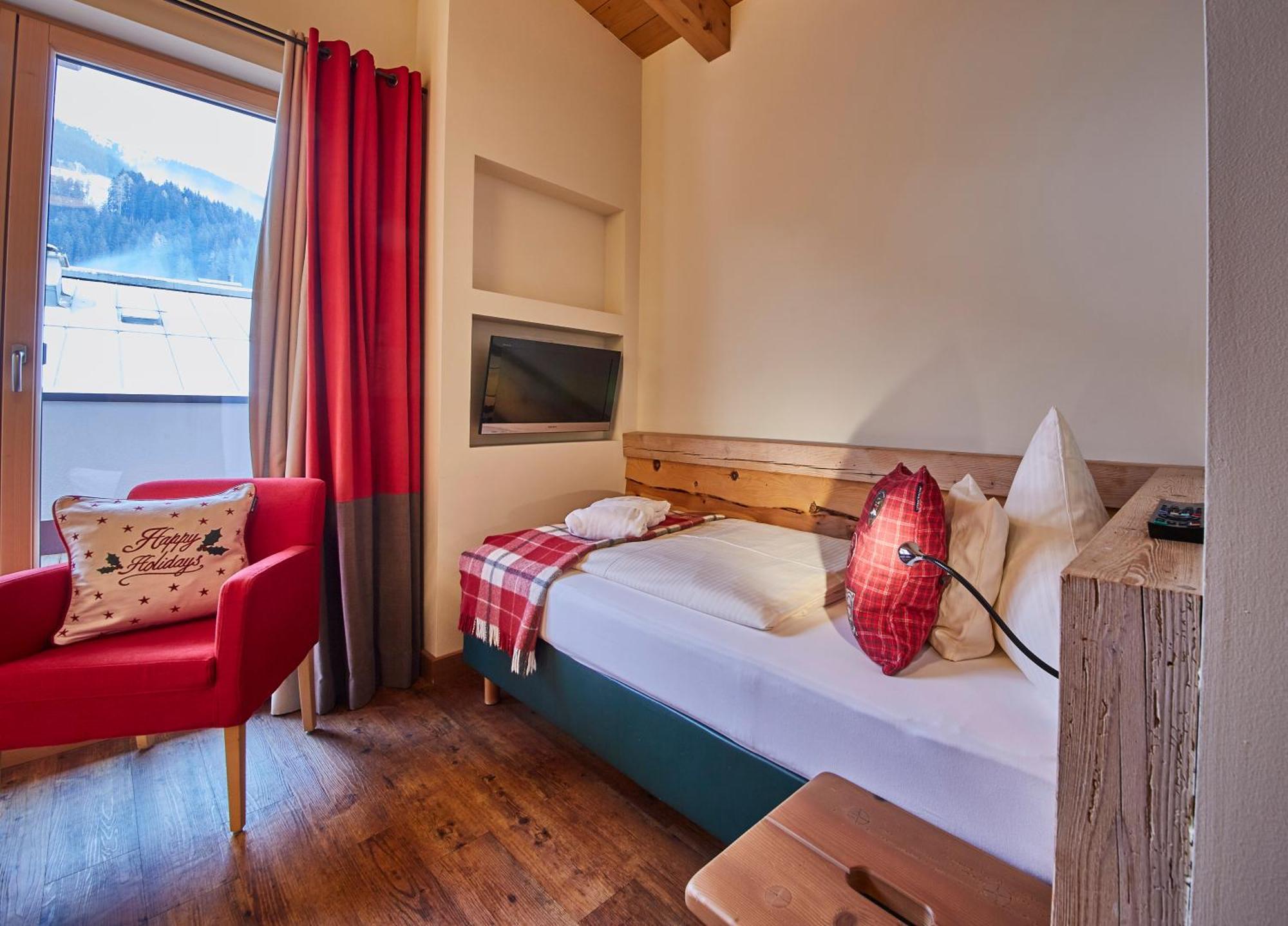 Hotel Hasenauer 4 Sterne Superior ザールバッハ・ヒンターグレム 部屋 写真